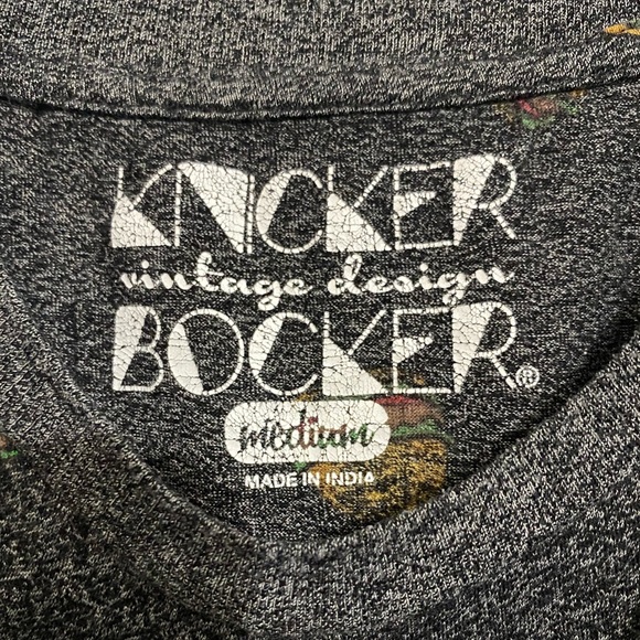 Knicker bocker, men’s short sleeve T-shirt, size medium hamburger design - Picture 3 of 3